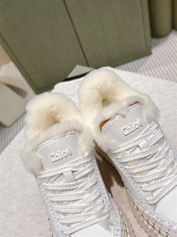 2025112815389282 390